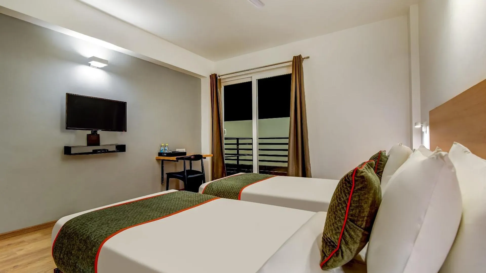 **** Hotel Townhouse Infinity Stays Gurgaon India