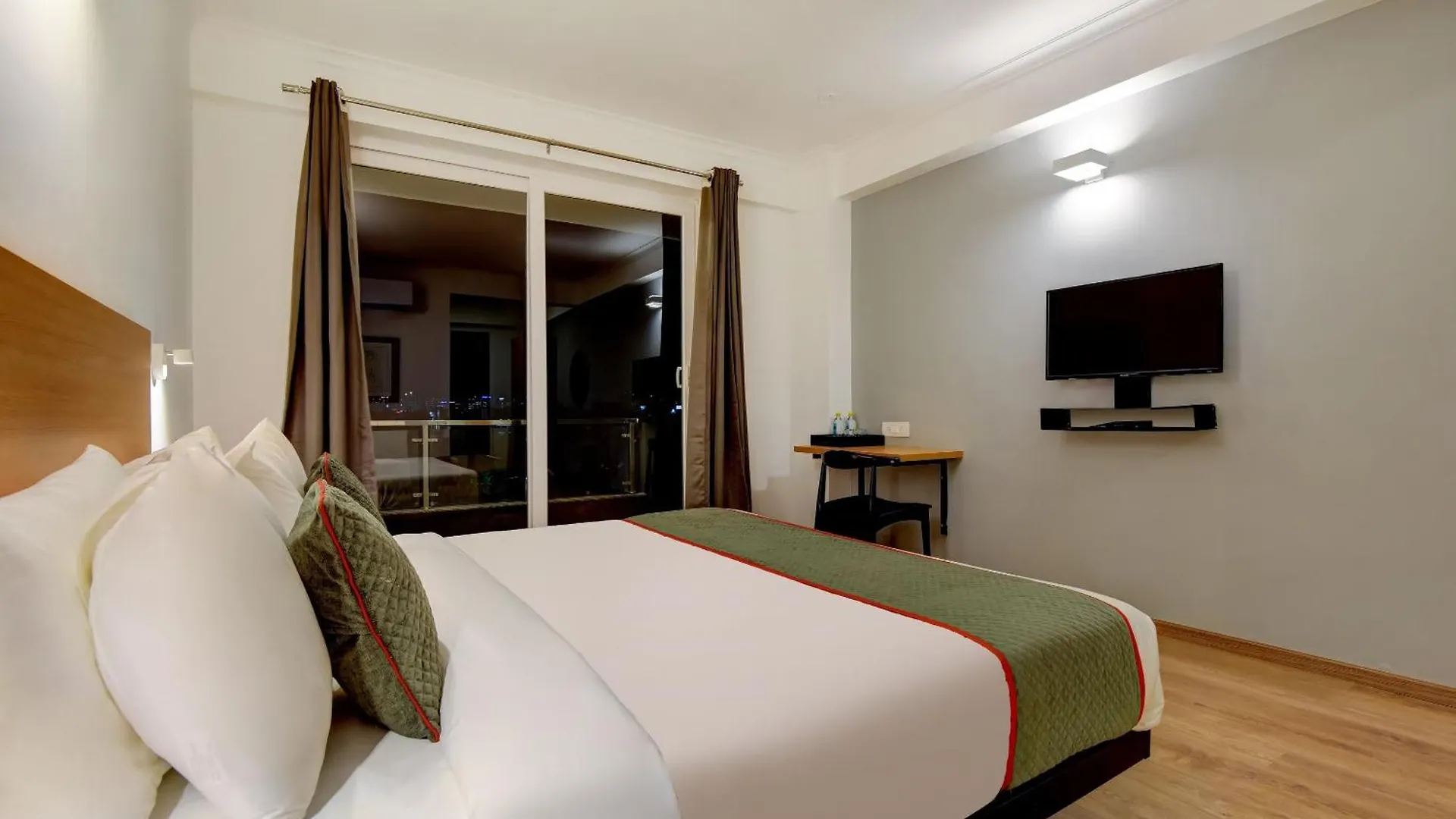 Hotel Townhouse Infinity Stays Gurgaon